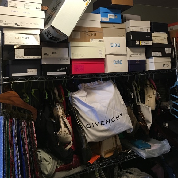 Meet your Posher, Holli - Picture 4 of 4