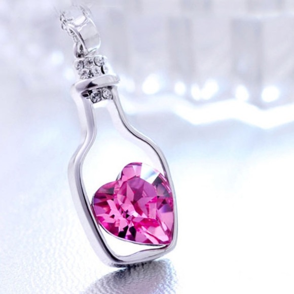 (J1) Heart in a Bottle Necklace - Picture 2 of 4
