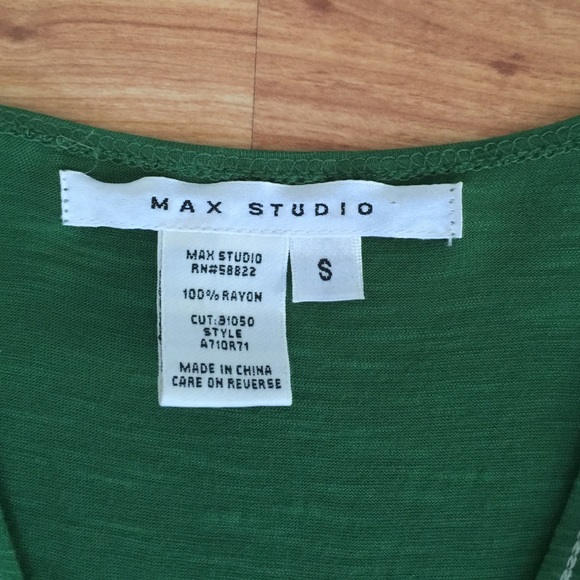 Max Studio Top - Picture 2 of 4