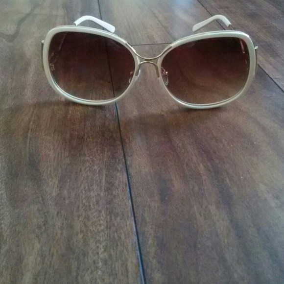 Fashion sunglasses - Picture 3 of 4