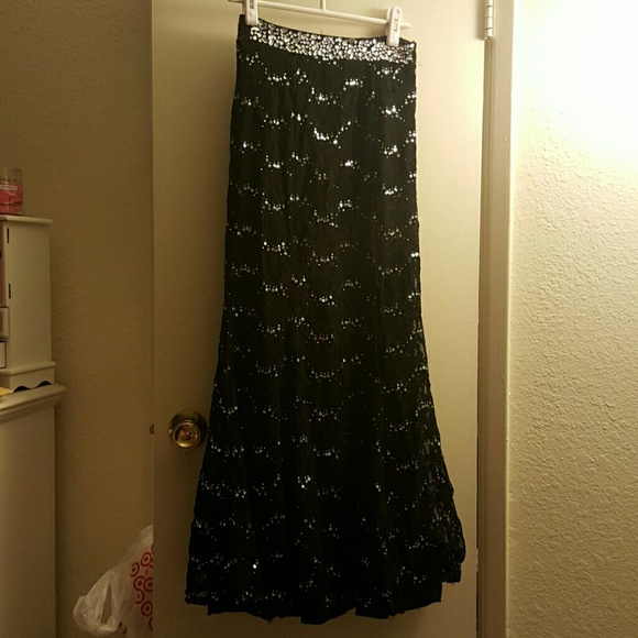Black Two Piece Sequin Long Prom Dress  MUST GO - Picture 4 of 4