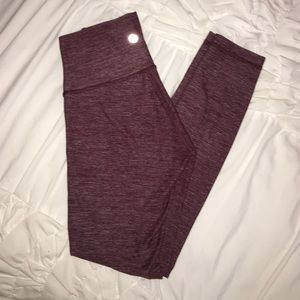 On hold // High rise 7/8 maroon leggings