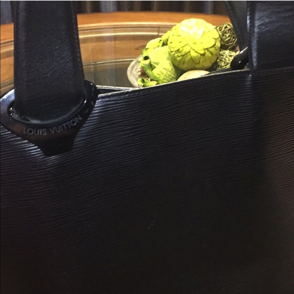 Louis Vuitton epi handbag - Picture 2 of 2