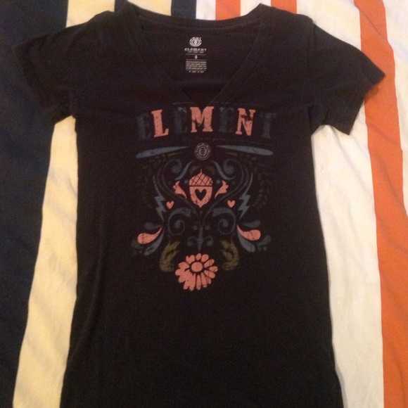 Buckle Element v-neck
