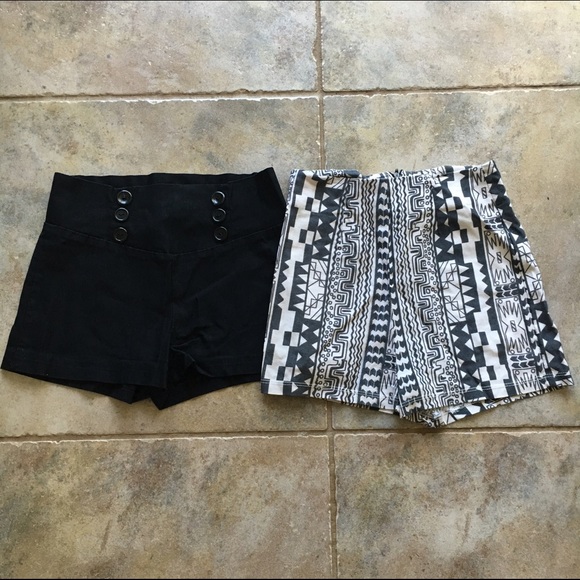 Bundle of 2 shorts