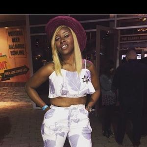 Meet your Posher, Dasia