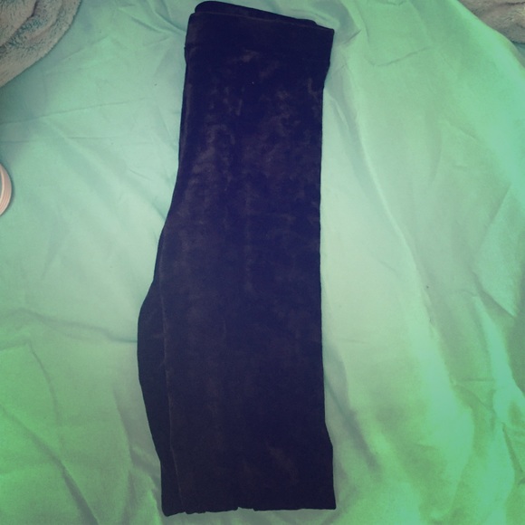 😍BLACK VELVET LEGGINGS😍