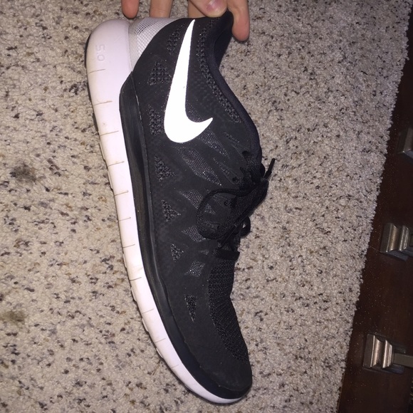 EUC 9.5 Nike Free Runs 5.0