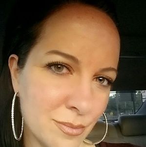 Meet your Posher, Paula