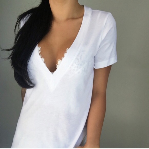 🚫SOLD🚫 White Basic Cotton V Neck T-Shirt - Picture 2 of 4