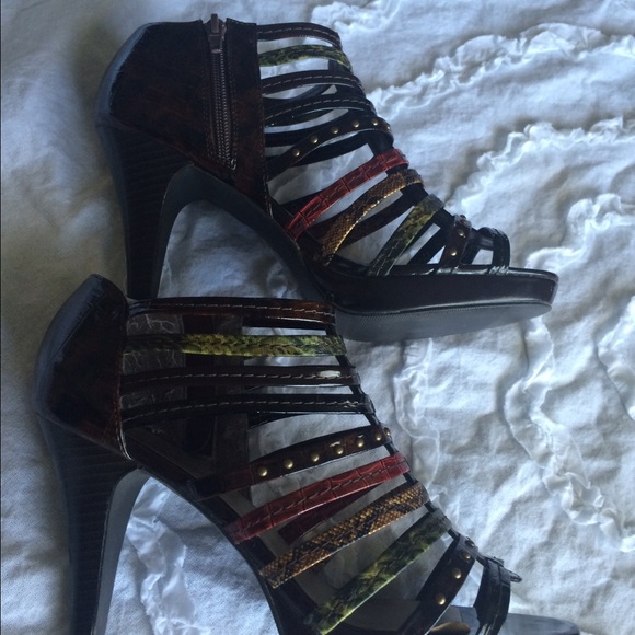 Madden Girl Gladiator patent heels - Picture 2 of 4