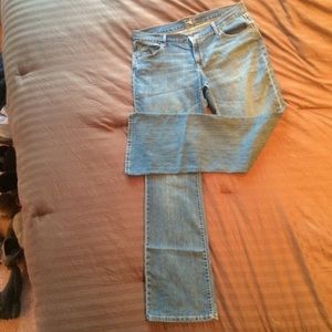 danskos with skinny jeans