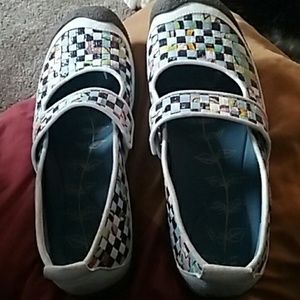 Keen shoes size 11