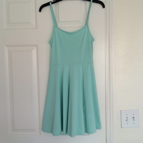 🚫SOLD🚫Mint Dress - Picture 2 of 3