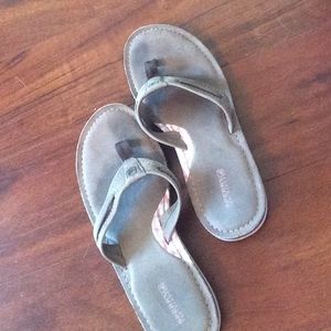 Sperry Top-Sider flip flops