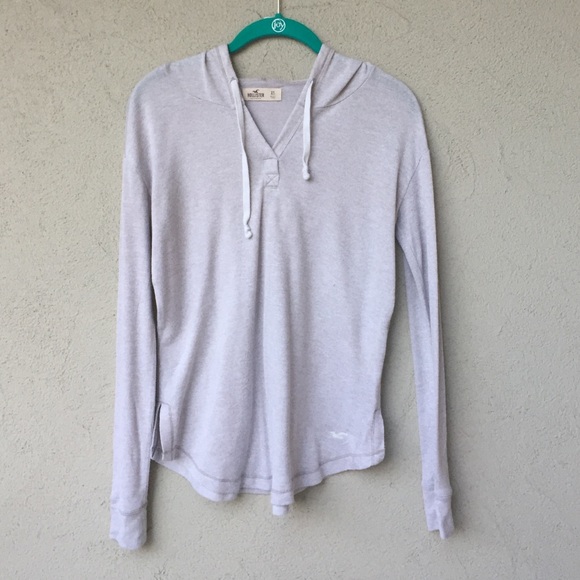 A lightweight grey hoodie - Picture 1 of 2