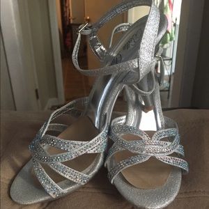 Brand new prom shoes