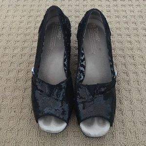 Toms women's wedges. Black sequins.