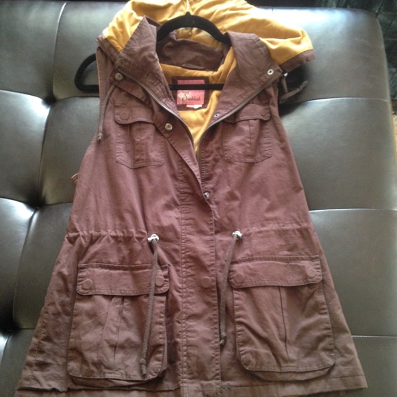 Brown and mustard yellow vest