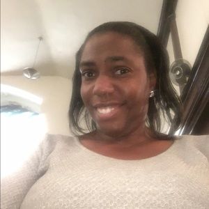 Meet your Posher, Monique