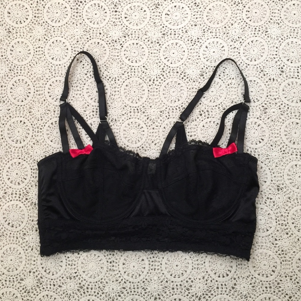 Black lace bra!