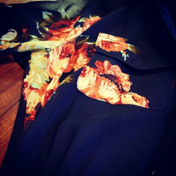 Cute spring dress - Picture 4 of 4