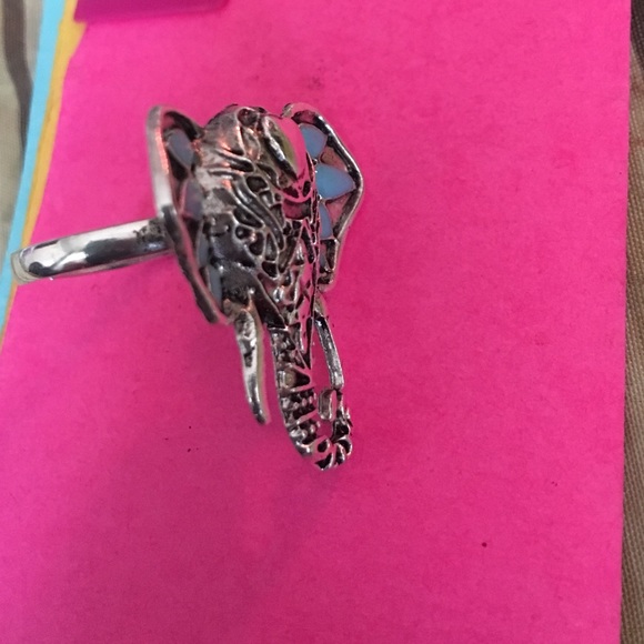 Elephant ring - Picture 3 of 3