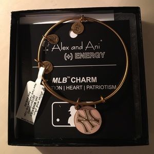 Alex & Ani - MLB Charm - Yankees