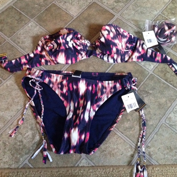 Swim suite - Picture 1 of 3