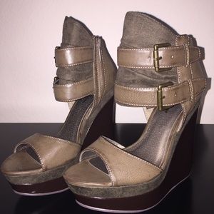 Michael Antonio 5' wedge heel shoes