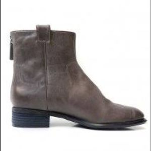 Bootie (Jareth by Nine West)