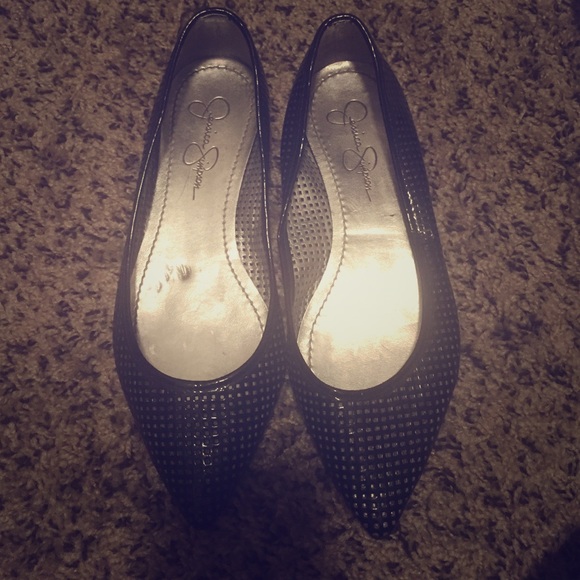 Jessica Simpson black pointed flats