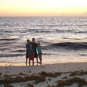 Meet your Posher, Genna