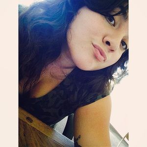 Meet your Posher, Joyce