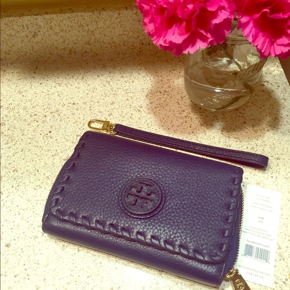 Marion Envelope Smartphone Wristlet