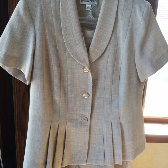 Danny & Nicole 2-Piece Pantsuit