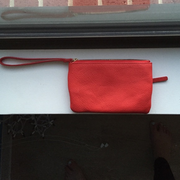 kate spade cobble hill bee leather wristlet - Picture 2 of 4