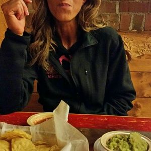 Meet your Posher, Cassandra