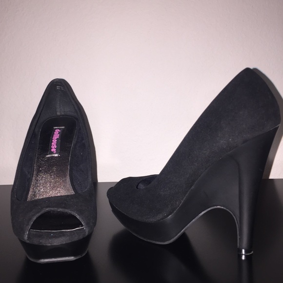 Dollhouse Black suede shoes