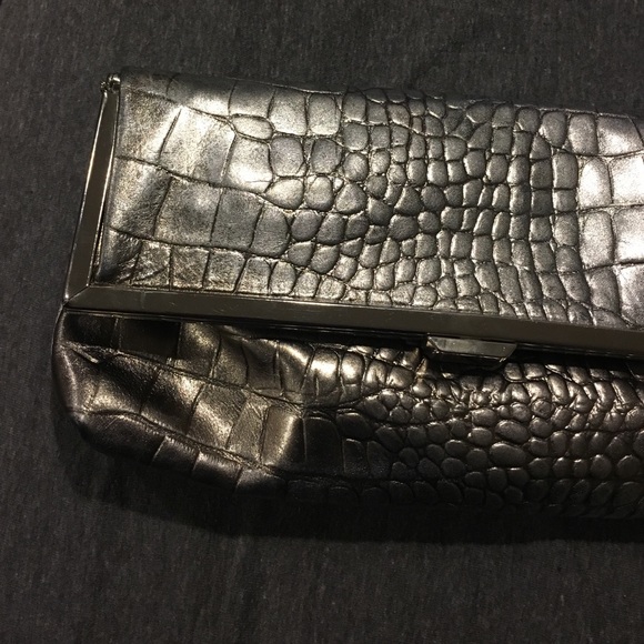 Silver Goldenbleu Clutch - Picture 2 of 4