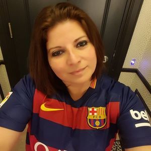 Meet your Posher, Laura marina