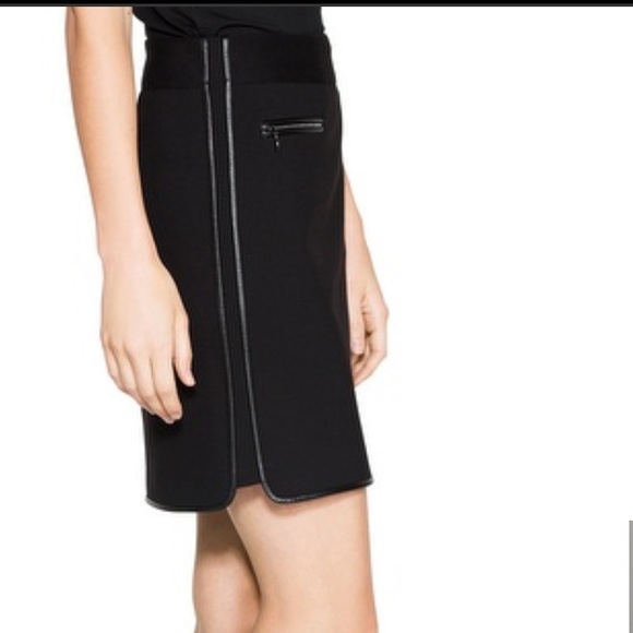 ❤️SOLD❤️White House Black Market Ponte Mini Skirt - Picture 3 of 4