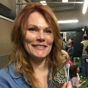 Meet your Posher, Crystal