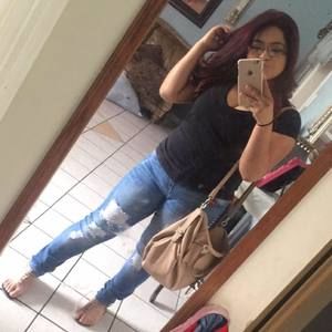 Meet your Posher, Leslie