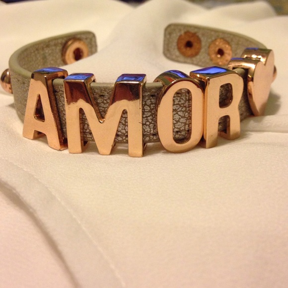 BCBG Amor ❤️ rose gold bracelet