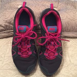 NIKE - Alvord 10 Walking/Trail Shoes