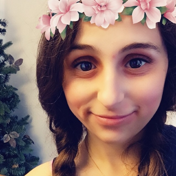 Meet your Posher, Sasha - Picture 2 of 2