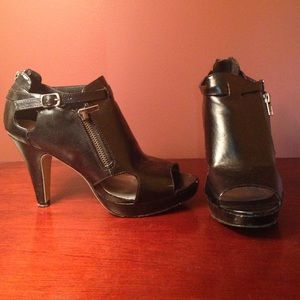 Madden Girl black peep toe booties