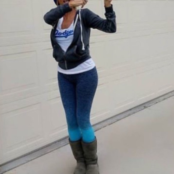 Blue Workout Leggings. - Picture 5 of 6