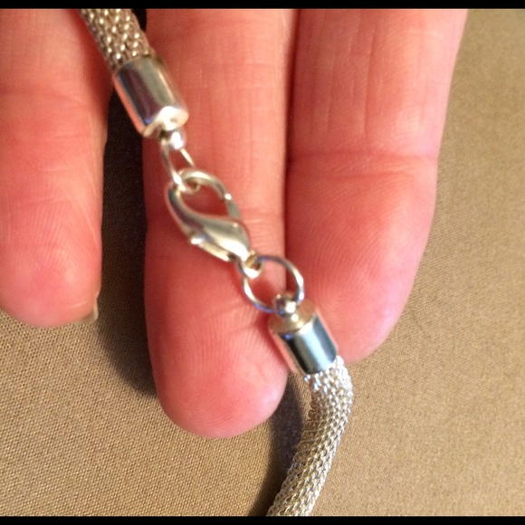 NWOT PEARL/SILVER NECKLACE. Must Bundle - Picture 4 of 4